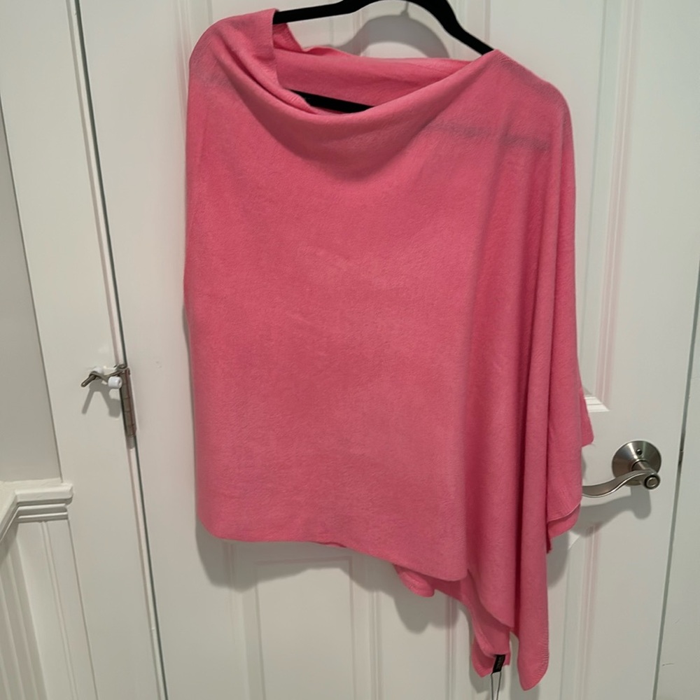 Beautiful Convertible Pink Poncho OS NWT